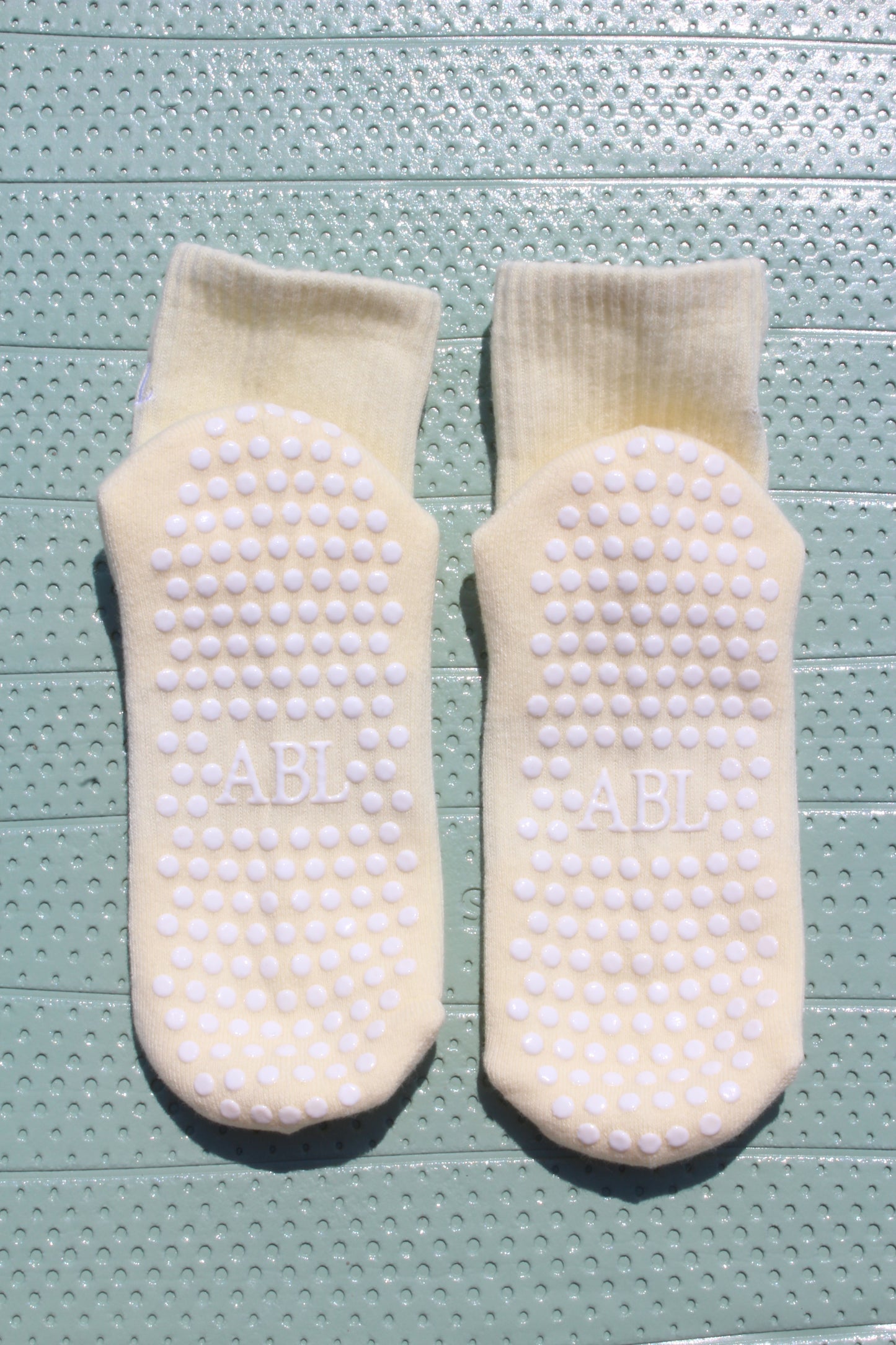 Butter yellow